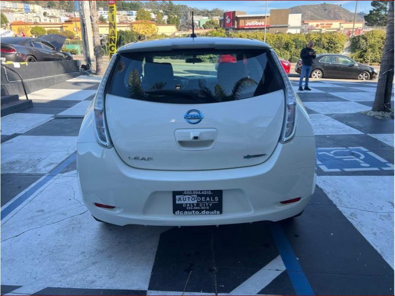 Nissan LEAF 2017 price $17,999