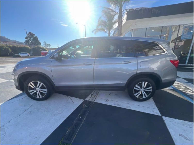 Honda Pilot 2018 price $17,999