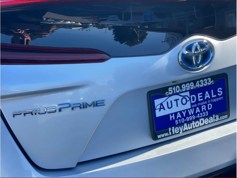 Toyota Prius Prime 2017 price $21,999