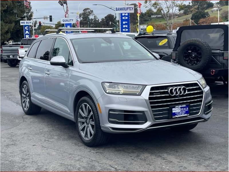 Audi Q7 2017 price $19,999