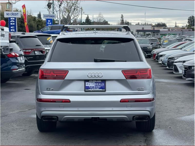 Audi Q7 2017 price $19,999