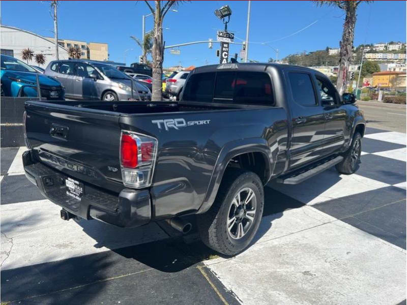 Toyota Tacoma 2018 price $29,999