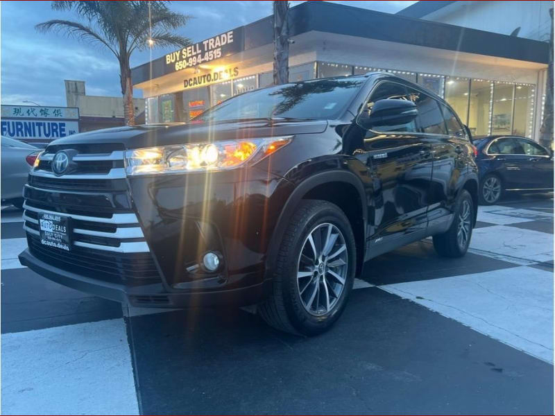 Toyota Highlander 2019 price $24,999