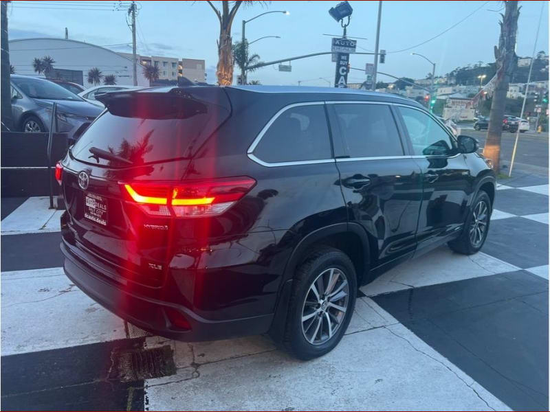 Toyota Highlander 2019 price $24,999