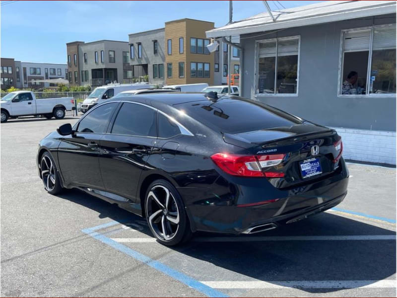 Honda Accord Sedan 2022 price $27,999