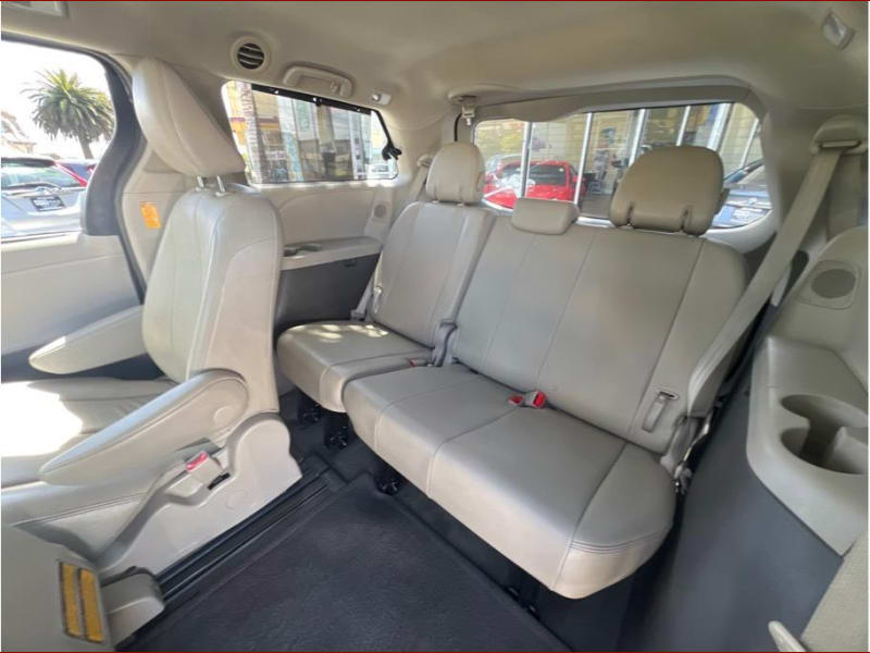 Toyota Sienna 2013 price $14,999