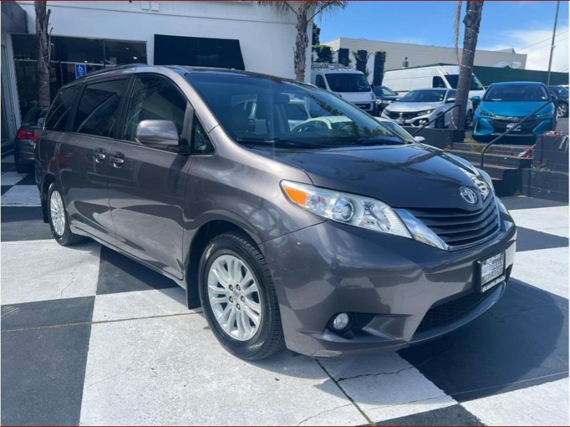 Toyota Sienna 2013 price $14,999