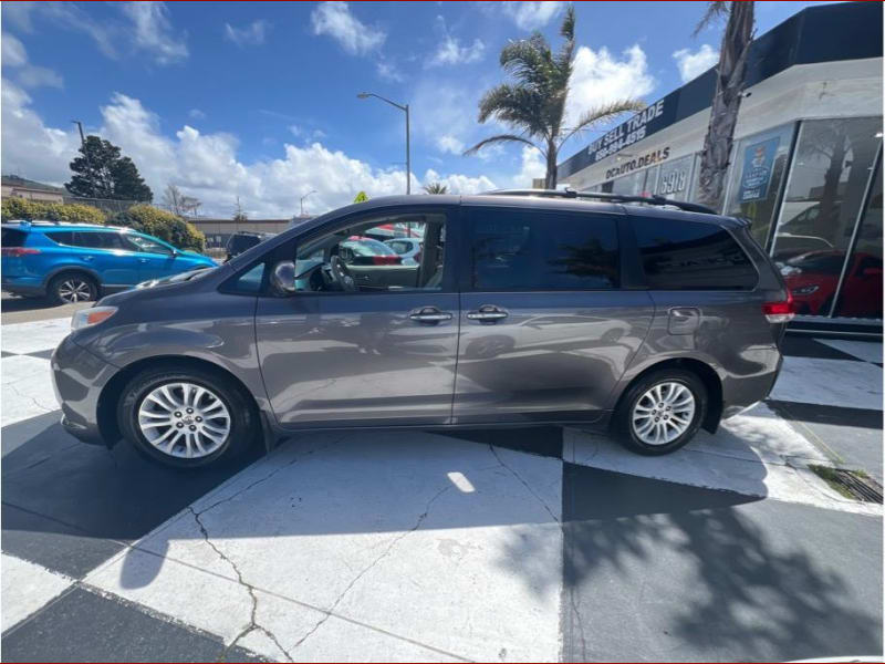 Toyota Sienna 2013 price $14,999