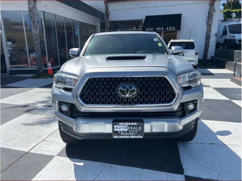 Toyota Tacoma 2018 price $31,999