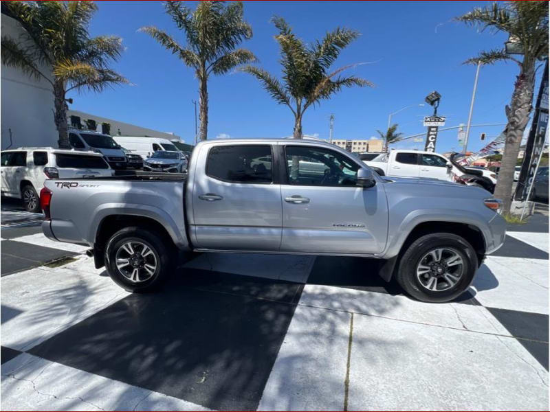 Toyota Tacoma 2018 price $31,999