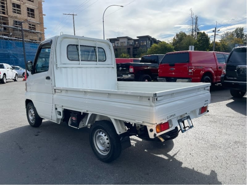 Nissan Frontier 2005 price $8,888