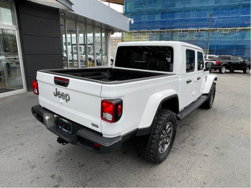 Jeep Gladiator 2022 price $54,588