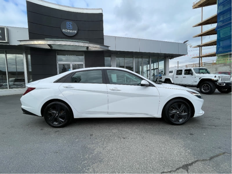 Hyundai Elantra 2021 price $26,888