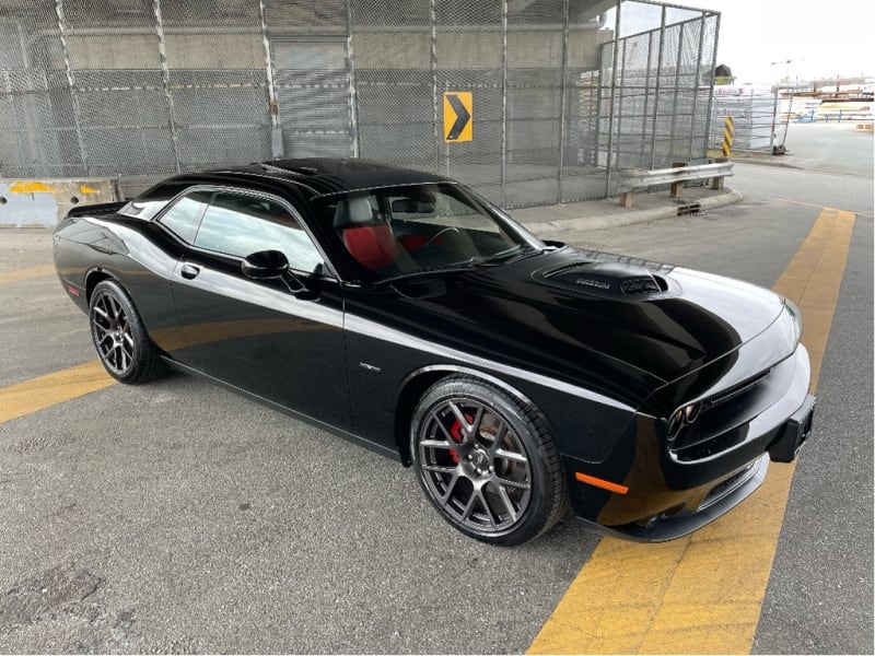 Dodge Challenger 2017 price $42,888