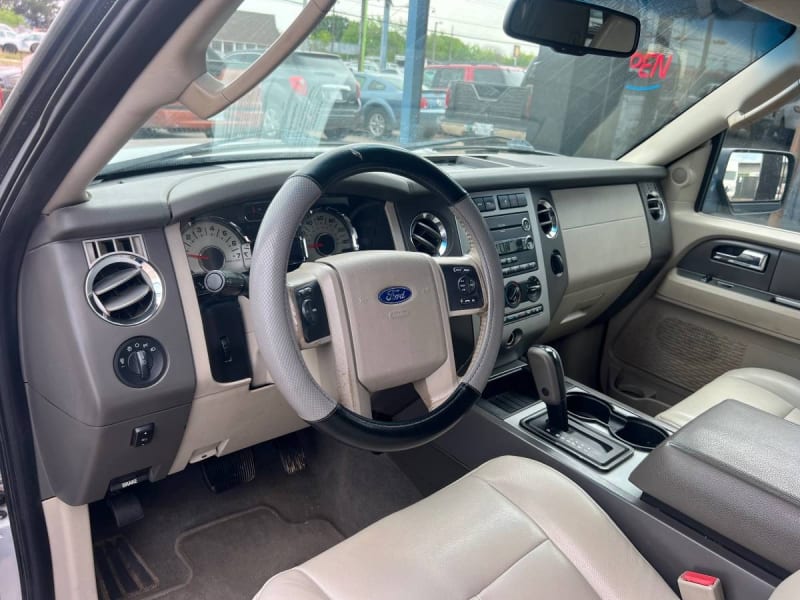 Ford EXPEDITION 2010 price 2,000 DOWN