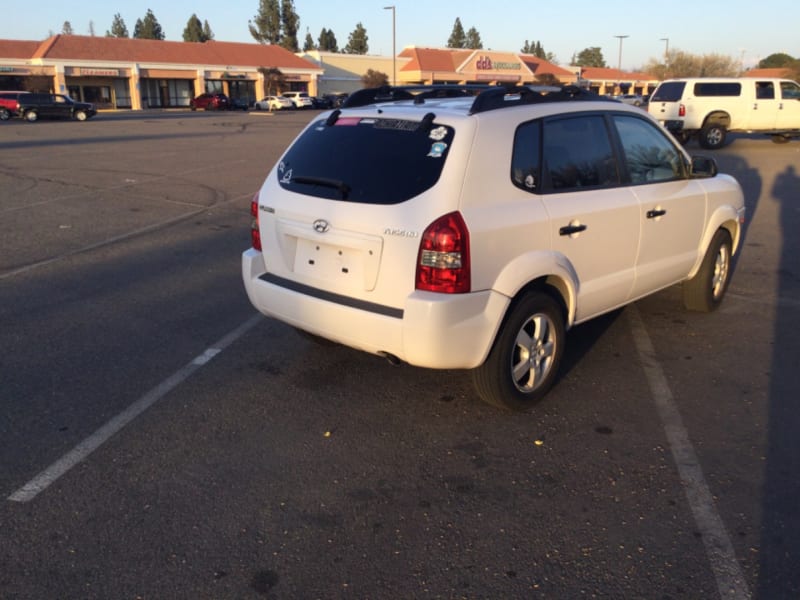 Hyundai Tucson 2006 price $3,600