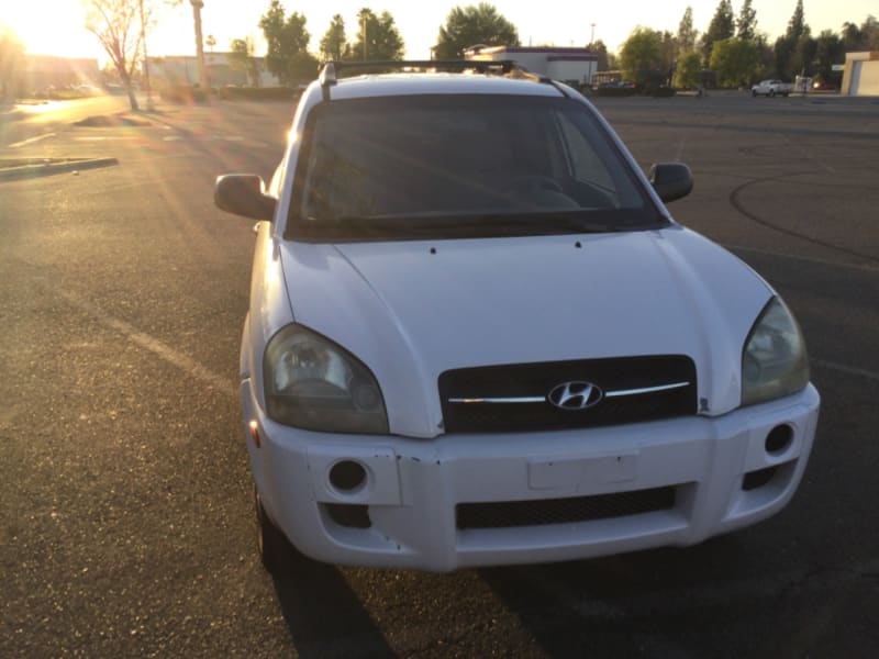 Hyundai Tucson 2006 price $3,600