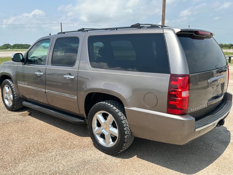 Chevrolet Suburban 2011 price $6,900