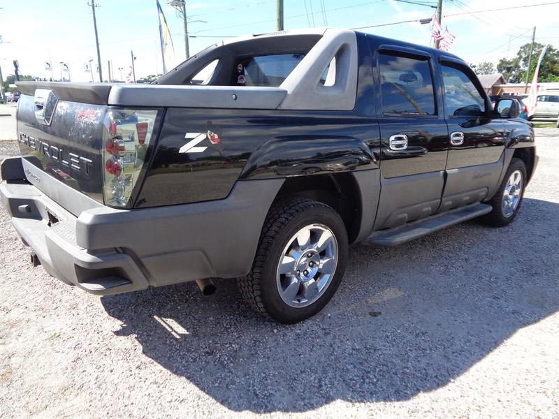 Chevrolet Avalanche 2004 price $3,990