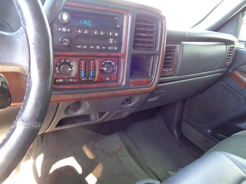 Chevrolet Avalanche 2004 price $3,990