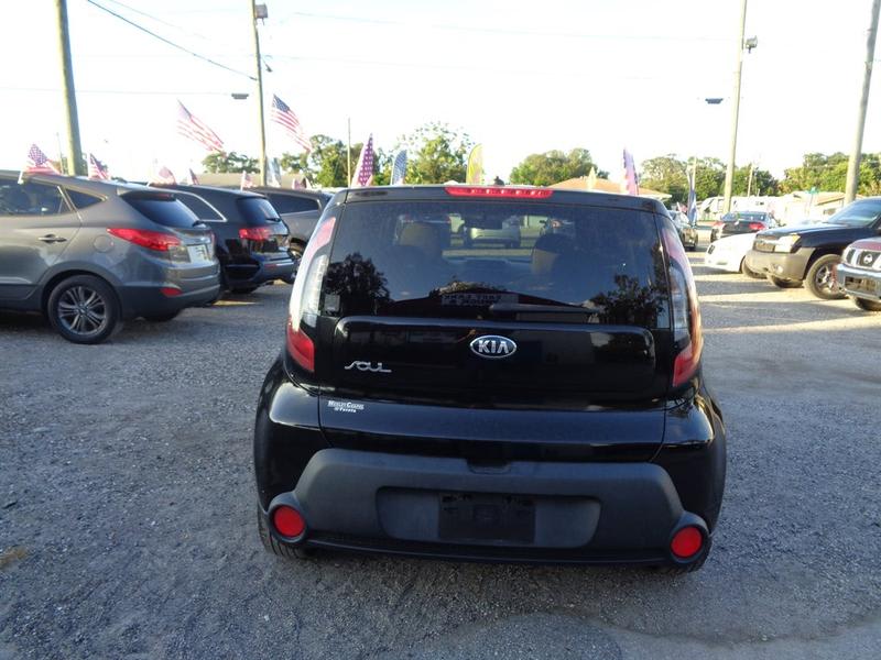 Kia Soul 2016 price $9,990