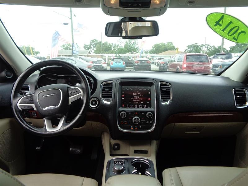 Chrysler Town & Country 2012 price $6,390