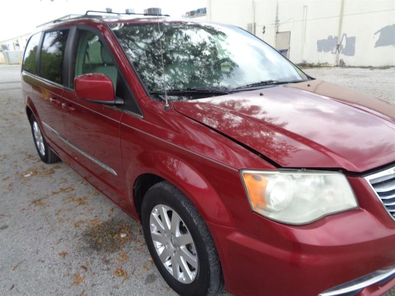 Chrysler Town & Country 2012 price $6,390