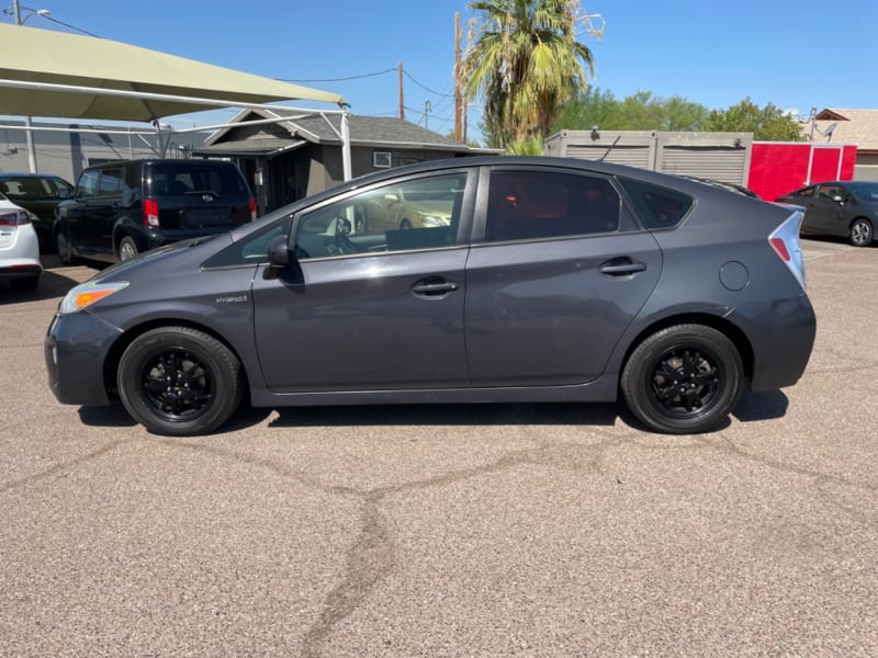 Toyota Prius 2015 price $8,999