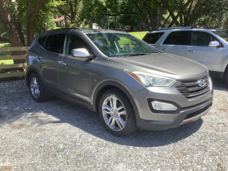 Hyundai Santa Fe 2013 price $11,995