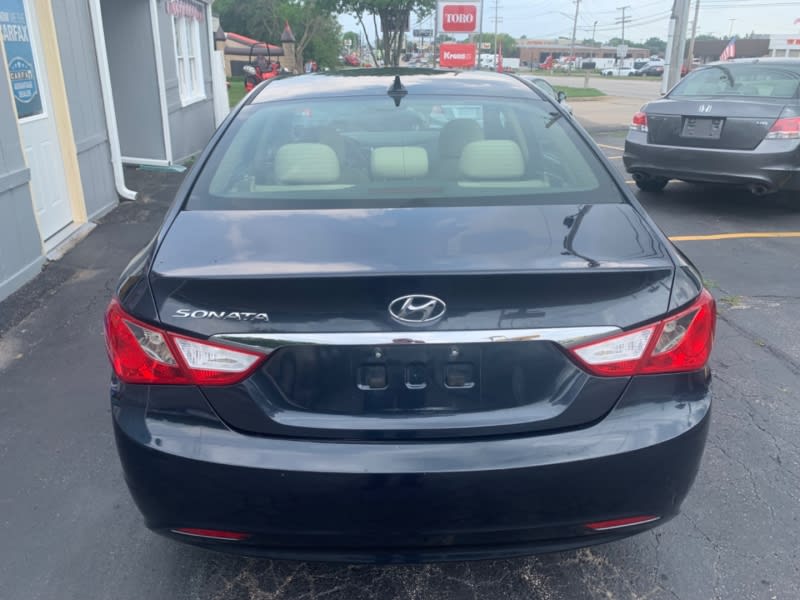 Hyundai Sonata 2012 price $7,498