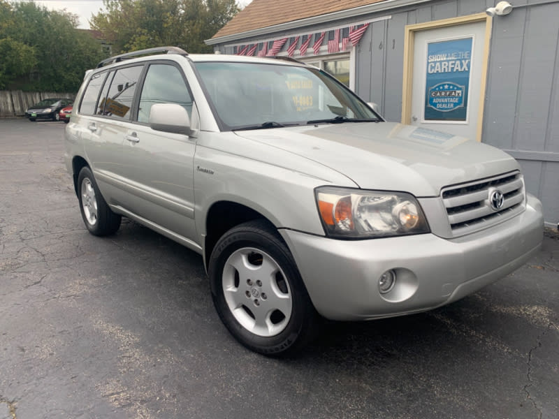 Toyota Highlander 2004 price $5,498