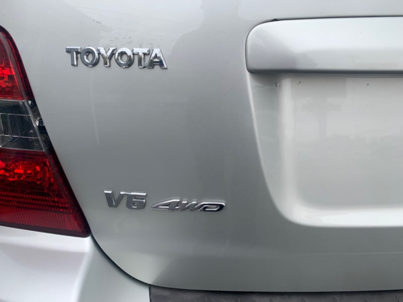 Toyota Highlander 2004 price $5,498