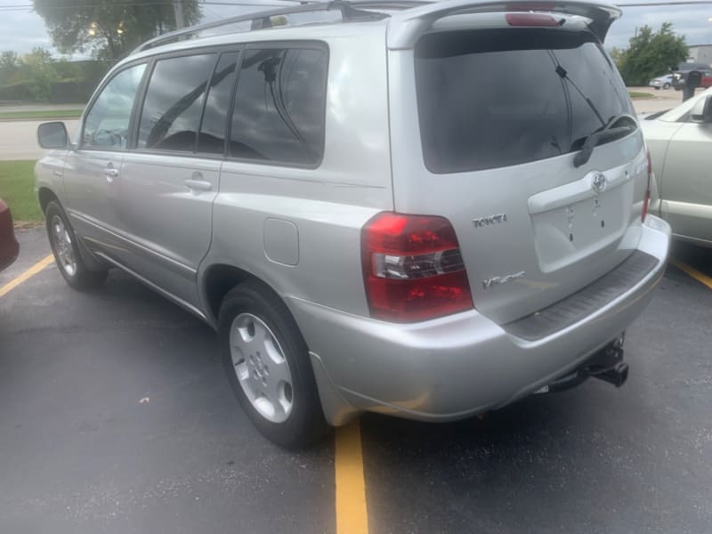 Toyota Highlander 2004 price $5,498