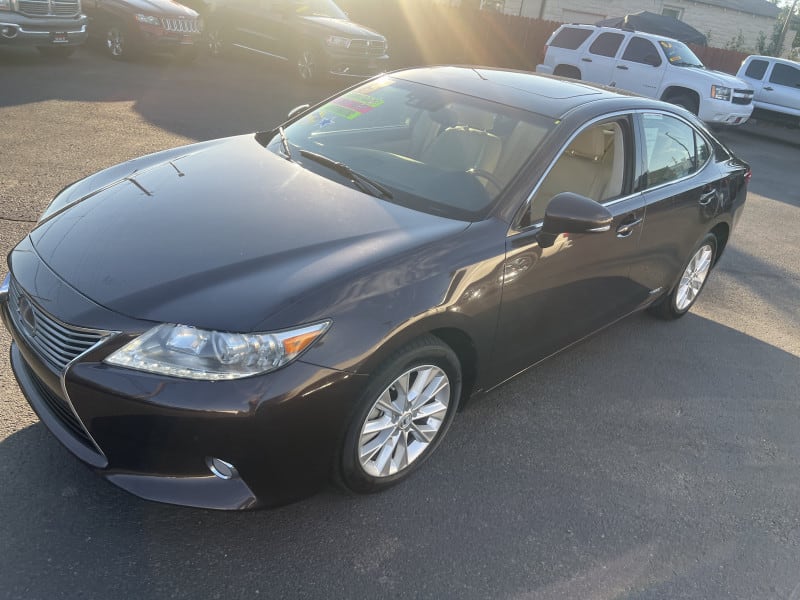 Lexus ES 300h 2013 price $20,995