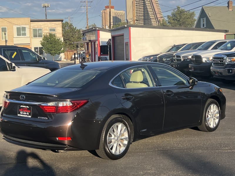 Lexus ES 300h 2013 price $20,995