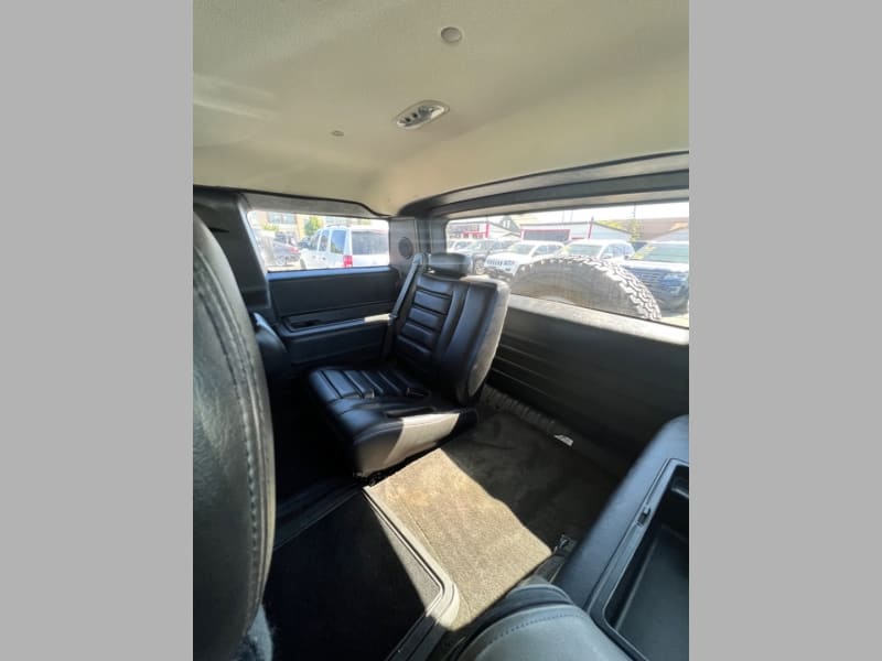 Hummer H2 2005 price $23,995