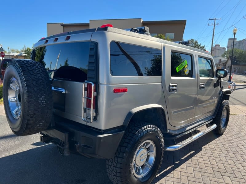 Hummer H2 2005 price $23,995