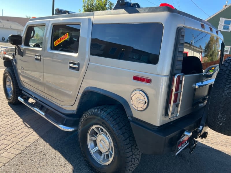 Hummer H2 2005 price $23,995