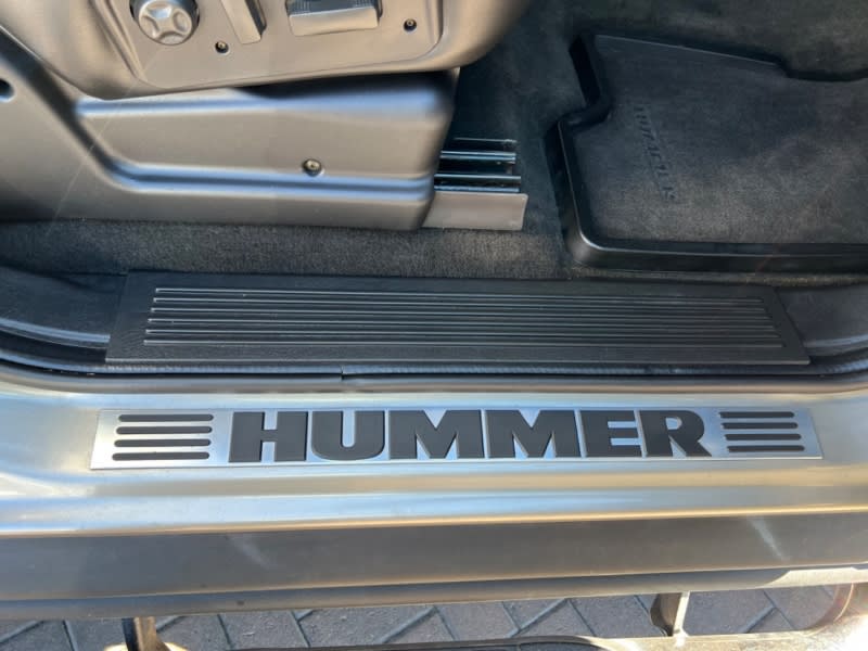 Hummer H2 2005 price $23,995