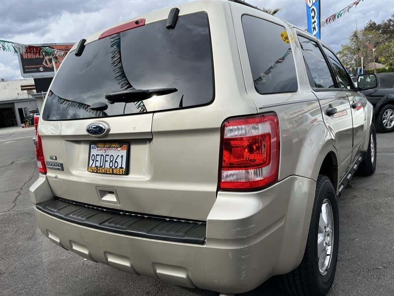 Ford Escape 2011 price $9,995