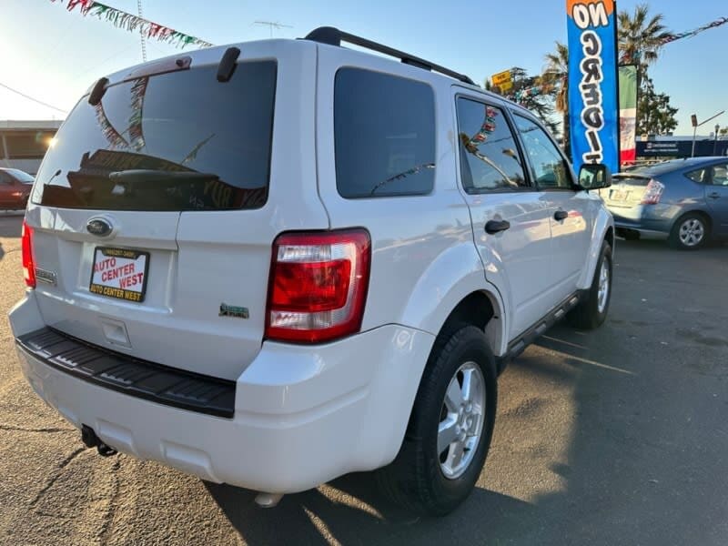 Ford Escape 2010 price $9,995