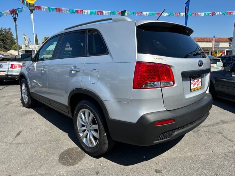 Kia Sorento 2011 price $11,495