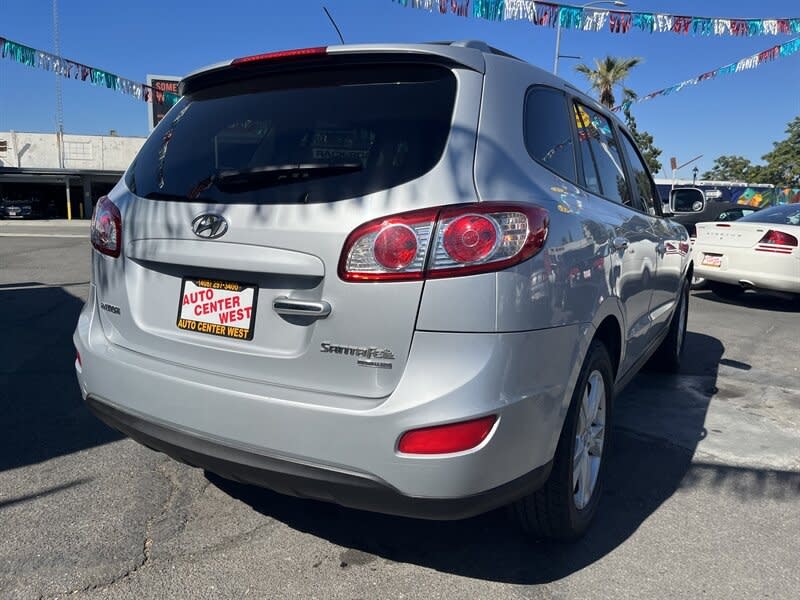 Hyundai Santa Fe 2010 price $9,995