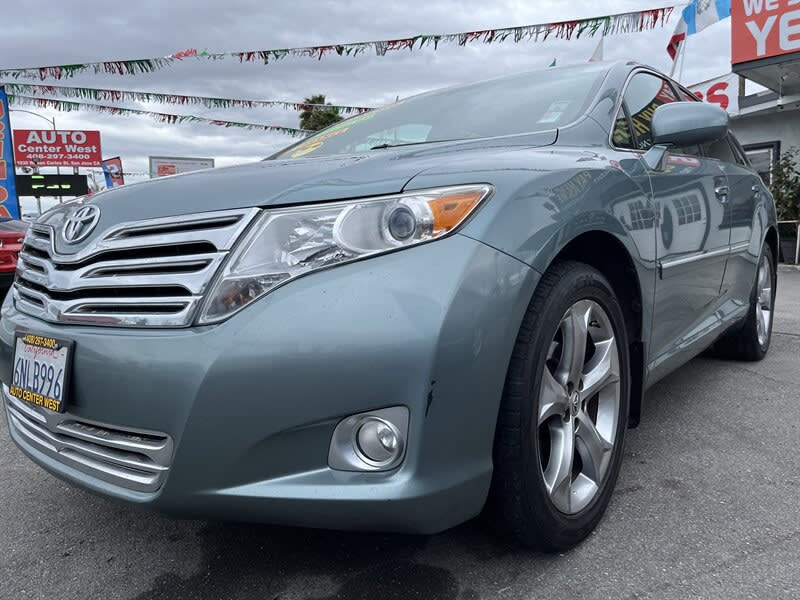 Toyota Venza 2010 price $10,495