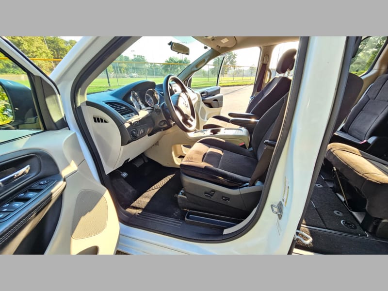 Dodge Grand Caravan 2014 price $7,995