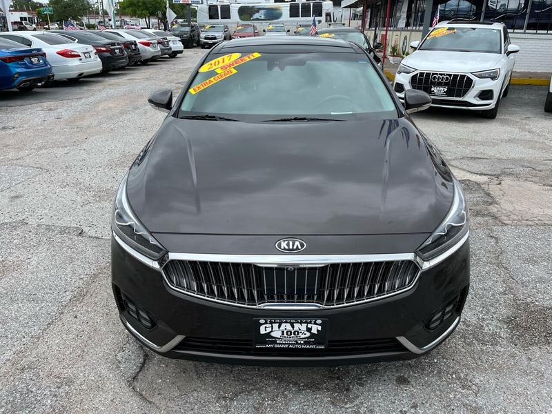 Kia Cadenza 2017 price $14,995