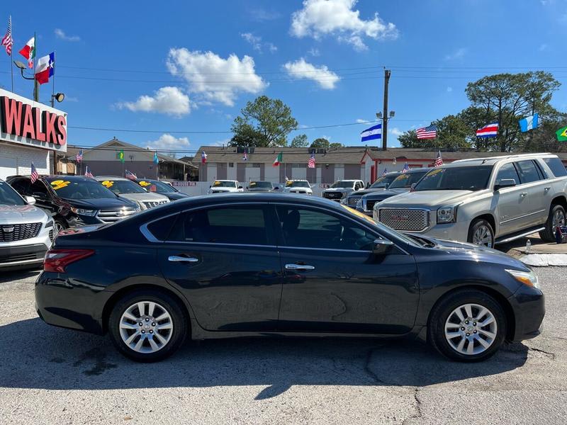 Nissan Altima 2018 price $17,995