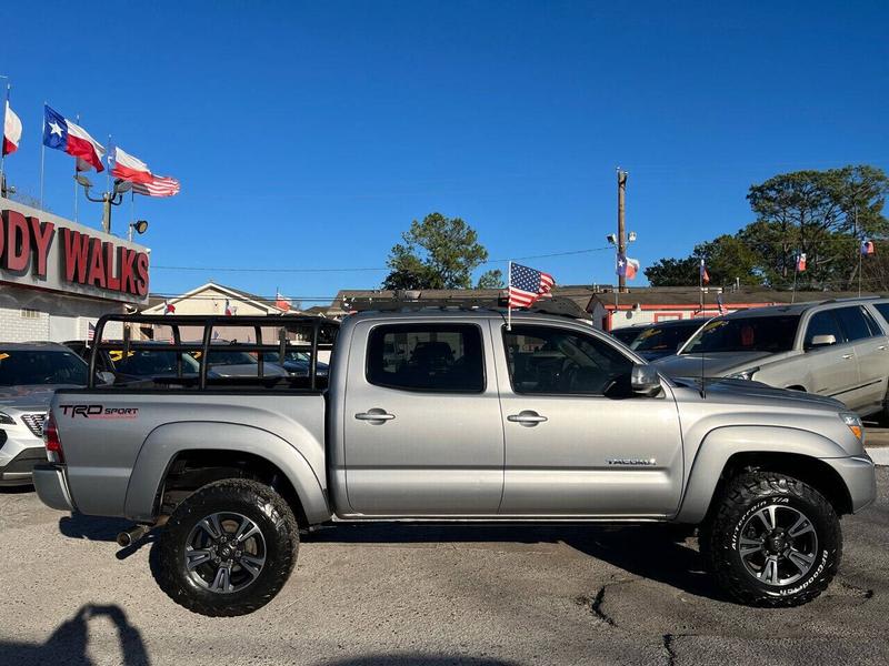 Toyota Tacoma 2015 price $21,995