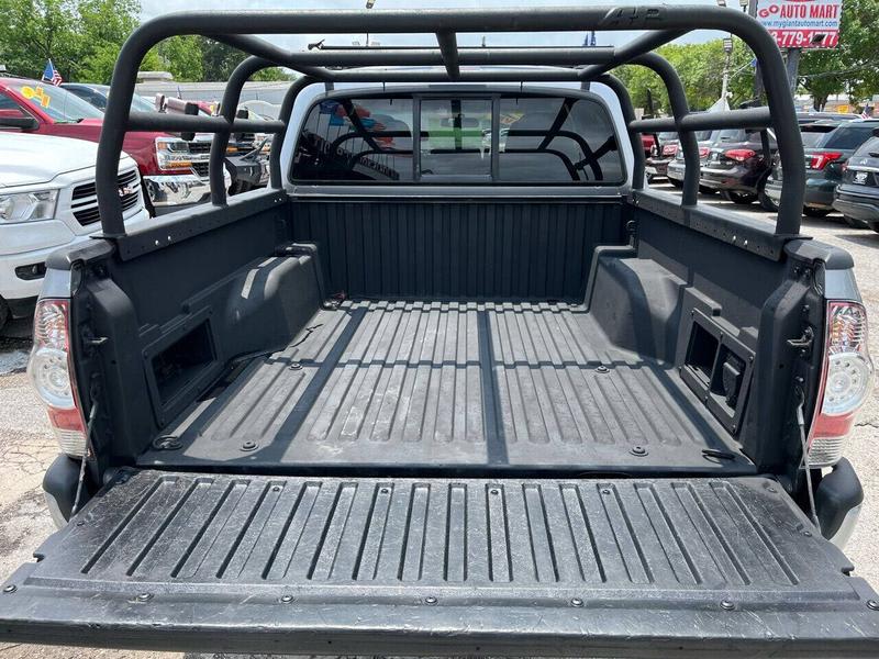 Toyota Tacoma 2015 price $21,995