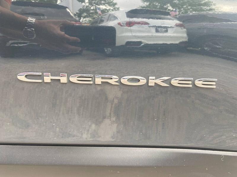 Jeep Cherokee 2018 price $16,995